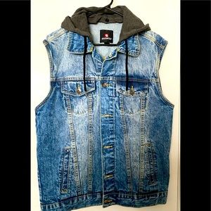 Men’s Southpole denim vest with hood